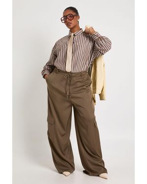 Boohoo Plus Cotton Twill Cargo Trousers - Natural