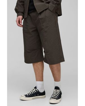 BoohooMAN Tall Plaid Ripstop Pleat Knee Baggy Shorts - Black