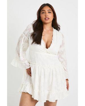 Boohoo Plus Chiffon Floral Smock Dress - White