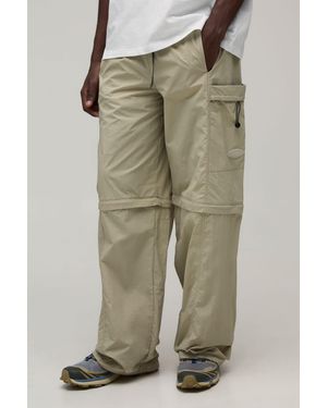 BoohooMAN Baggy Fit Zip Off Cargo Utility Track Trousers - Green