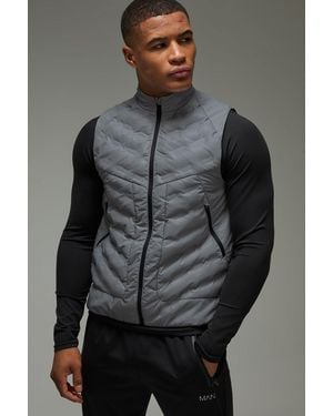 BoohooMAN Active Reflective Quilted Regular Fit Gilet - Grey