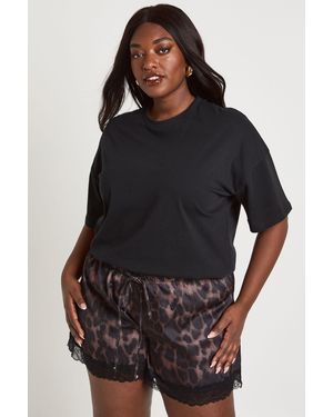 Boohoo Plus Woven Leopard Lace Flippy Short - Black