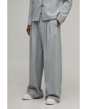 BoohooMAN Tailored Double Pleat Belted Wide Fit Suit Trousers - Grey