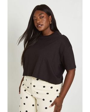 Boohoo Plus Basic Oversized Boxy Crop T-Shirt - Black