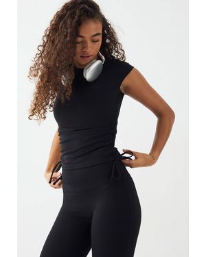 DSGN Studio Sculpt Ruched Side Short Sleeve Top - Black