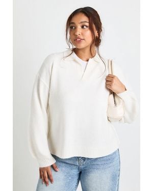 Boohoo Plus Collared V Neck Knit Top - White