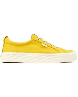 CARIUMA Oca Low Trainers - Yellow