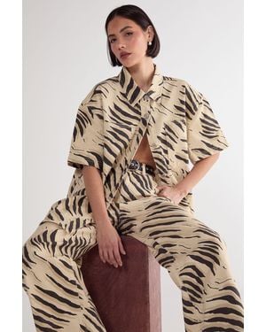Nasty Gal Tiger Print Short Sleeve Denim Shirt - Brown