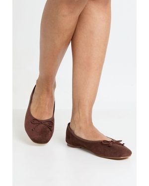 Boohoo Faux Suede Bow Detail Square Toe Ballet Flats - White