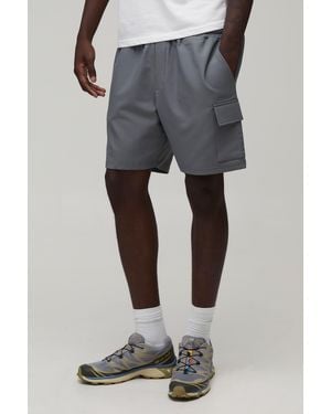 BoohooMAN Slim Fit Elasticated Technical Stretch Cargo Shorts - Grey