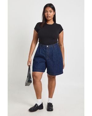 Boohoo Plus Denim Pleated Boyfriend Short - Blue