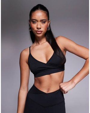 4505 Wrap Front Seamless Light Support Sports Bra - Black