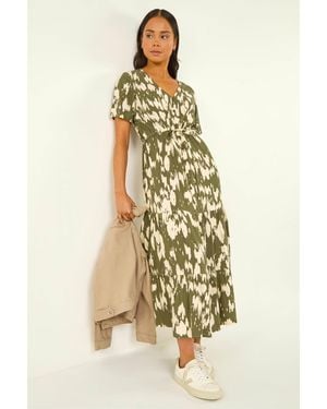 Roman Petite Abstract Print Tiered Midi Dress - Metallic