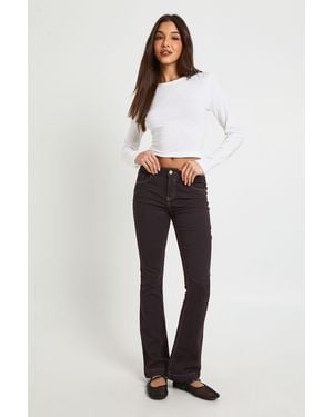 Boohoo Mid Rise Y2K Bootcut Jean - White