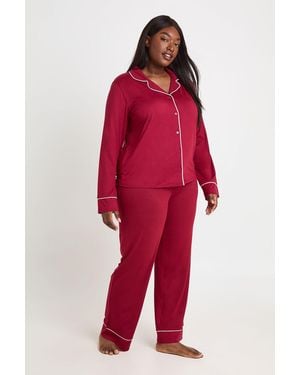 Boohoo Plus Piping Detail Long Sleeve Shirt & Trouser Pyjama Set - Red