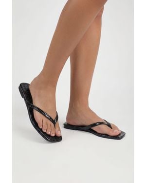 Boohoo Square Toe Croc Flip Flops - White