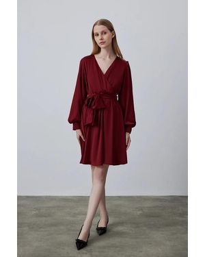GUSTO Satin Wrap Dress - Red