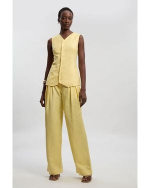 Karen Millen Viscose Linen Pleat And Pocket Detail Woven Straight Leg Trouser - Yellow