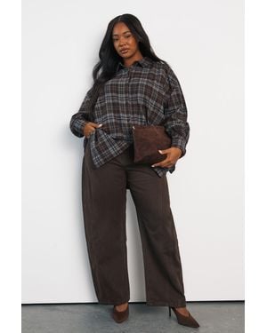 Boohoo Plus Seam Detail Barrel Jean - Black