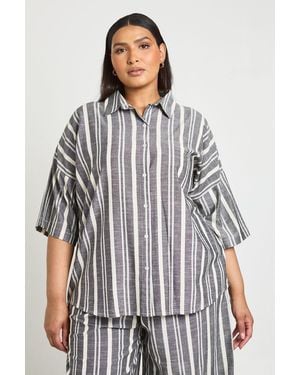 Boohoo Plus Oversized Stripe Shirt - Black