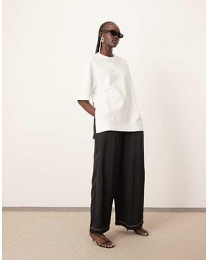 ARRANGE Linen Super Wide Trouser With Contrast Stitch - White