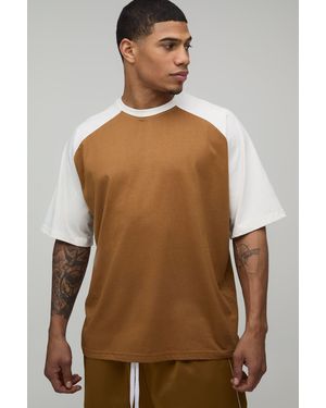BoohooMAN Oversized Raglan Short Sleeve T-Shirt - Brown