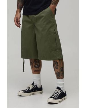BoohooMAN Long Length Parachute Cargo Pocket Short - Green