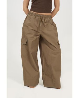 Brave Soul Baggy Cargo Trousers With Pocket Details - Natural