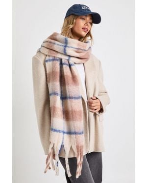 Boohoo Contrast Check Ovresized Tassel Fluffy Scarf - Natural