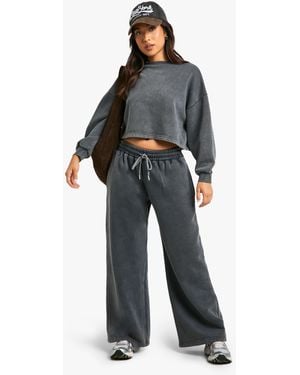 Boohoo Petite Acid Wash Wide Leg And Cropped Sweatshirt Tracksuit - Black