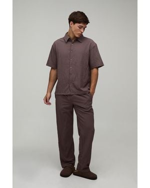 BoohooMAN Stripe Seersucker Oversized Shirt & Relaxed Trouser Set - Brown