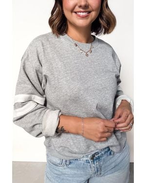 Azura Exchange Crewneck Sweatshirt Met Gestreepte Mouwen - Grijs