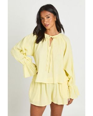 Boohoo Petite Cheesecloth Milkmaid Blouse And Short Co-Ord - Yellow