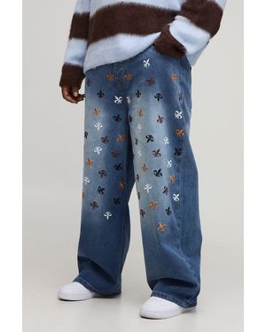 BoohooMAN Plus Relaxed Rigid Fleur De Lis Embroidered Jeans - Blue
