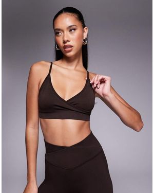 4505 Wrap Front Seamless Light Support Sports Bra - Black