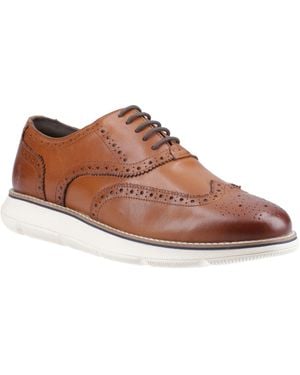 Hush Puppies Zach Leren Tan/witte Brogue Schoenen - Bruin