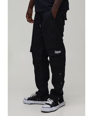 BoohooMAN Straight Leg Cargo Popper Hem Ripstop Branded Trouser - Black