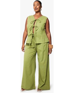 Boohoo Plus Tie Front Sleeveless Top And Paperbag Trouser Co-Ord - Green