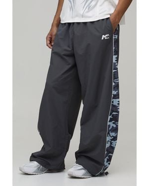 BoohooMAN Extreme Parachute Camo Panel Track Trousers - Blue