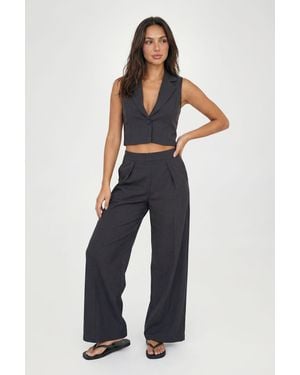 Boohoo Petite Linen Look Pleat Front Wide Leg Tailored Trousers - Blue