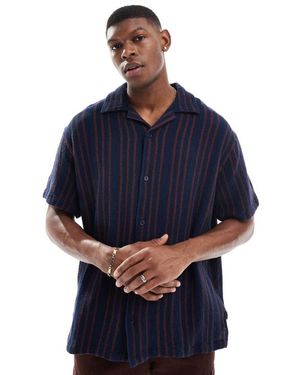 Wrangler Resort Short Sleeve Relaxed Woven Stripe Cotton Dobby Shirt - Blue