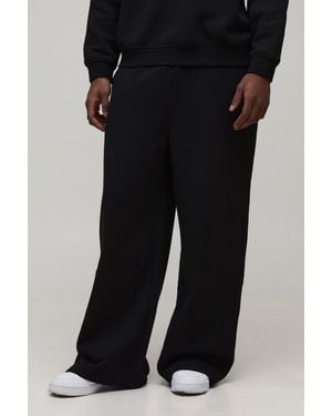 BoohooMAN Basic Extreme Wide Leg Jogger - Black