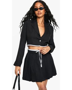Boohoo Tailored Woven Cropped Contrast Hem Blazer - Black