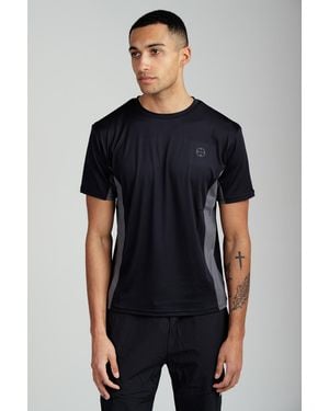 Foray Short Sleeve Technical Tonal Panelled Sports T-Shirt - Black