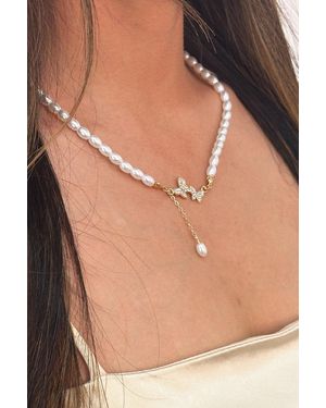 SVNX Pearl Chain Necklace With Butterfly Pendant - Natural