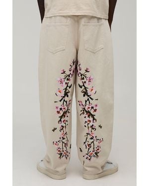 BoohooMAN Floral Embroidered Balloon Fit Jeans - Natural