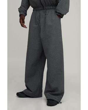 BoohooMAN Extreme Parachute Check Nylontrouser - Black