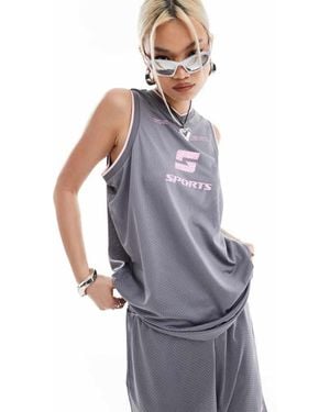 Collusion Oversized Sports V Neck Vest - Grey