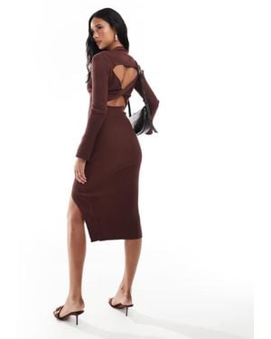 In The Style High Neck Fluted Sleeve Open Twist Back Mid Jumper Dress - Red