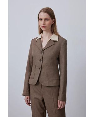 GUSTO Short Textured Tailored Blazer - Brown